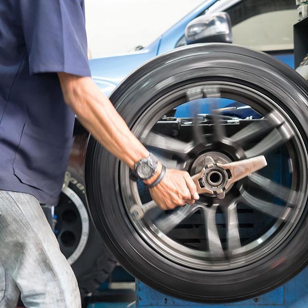 How to change flat tyre